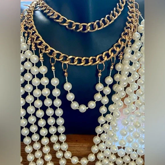 White Faux Pearl w/Gold Tone Statement Bib or Draped Multi-Strand necklace. - Picture 3 of 9
